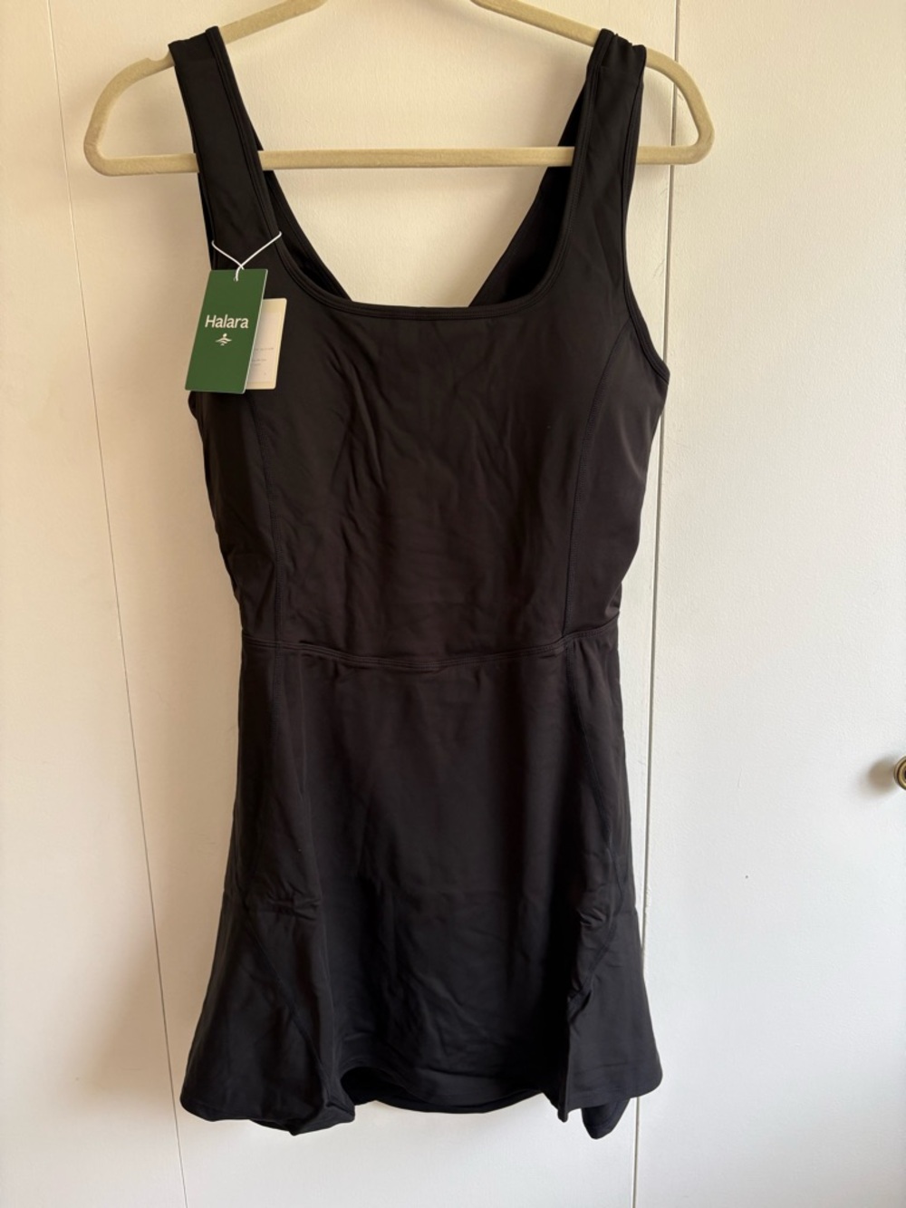 HALARA Black Tank-Style Athletic Dress